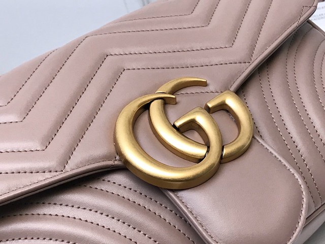 Gucci經典款女包 443496 古馳GG Marmont系列 Gucci中號肩背斜挎鏈條包  gqy3642